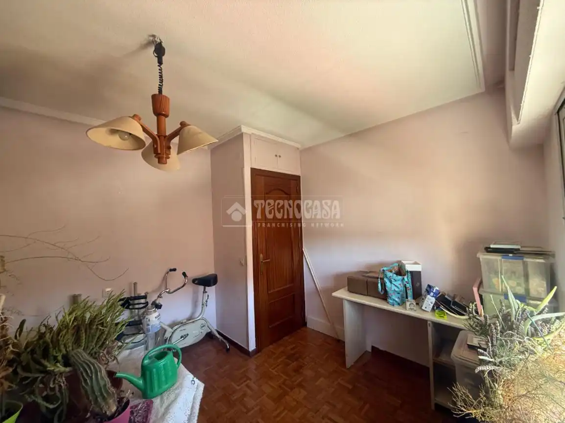 Habitación de Piso en venta en Madrid con Piscina comunitaria
