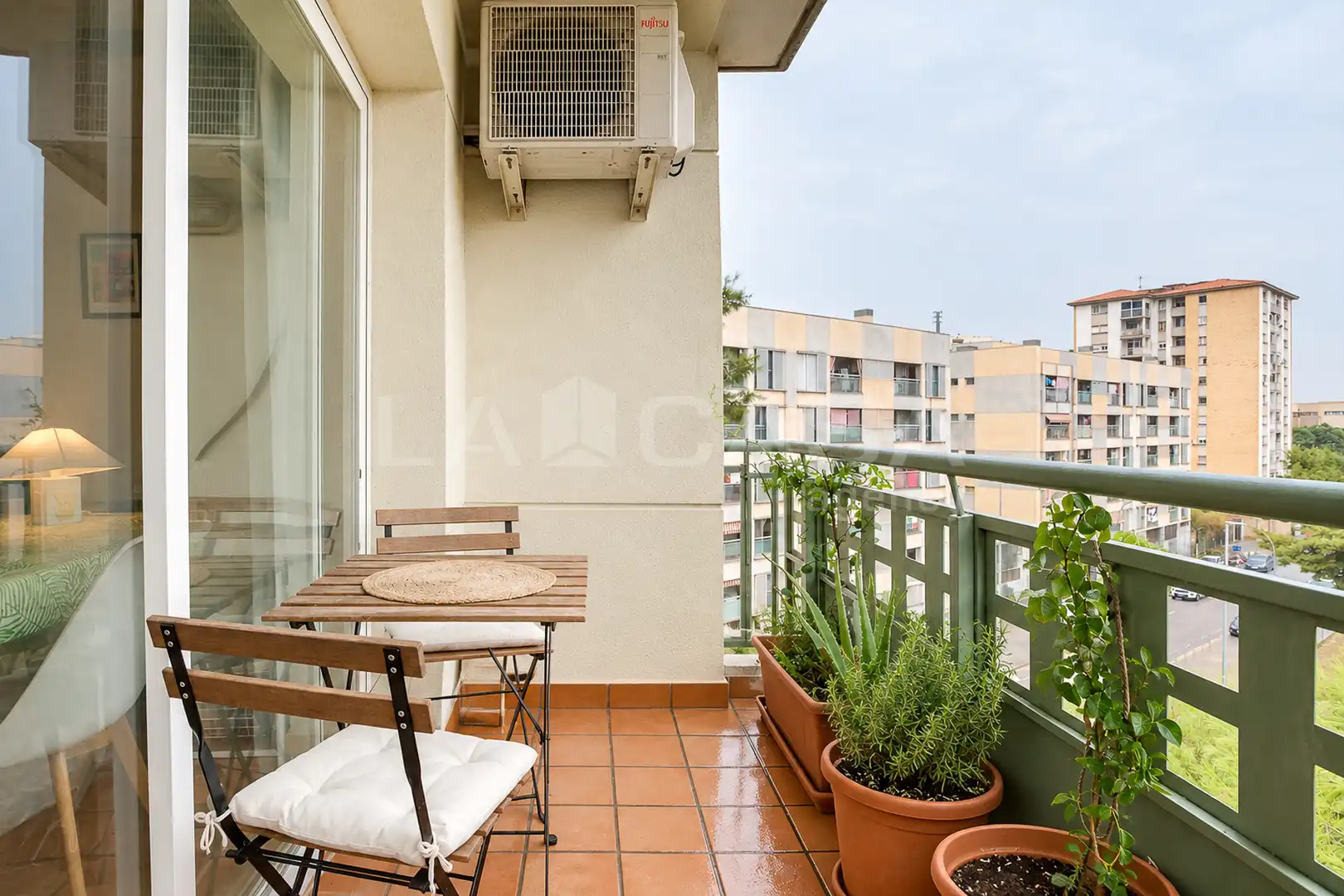 Terraza de Piso en venta en Can Tintorer - Can Tries