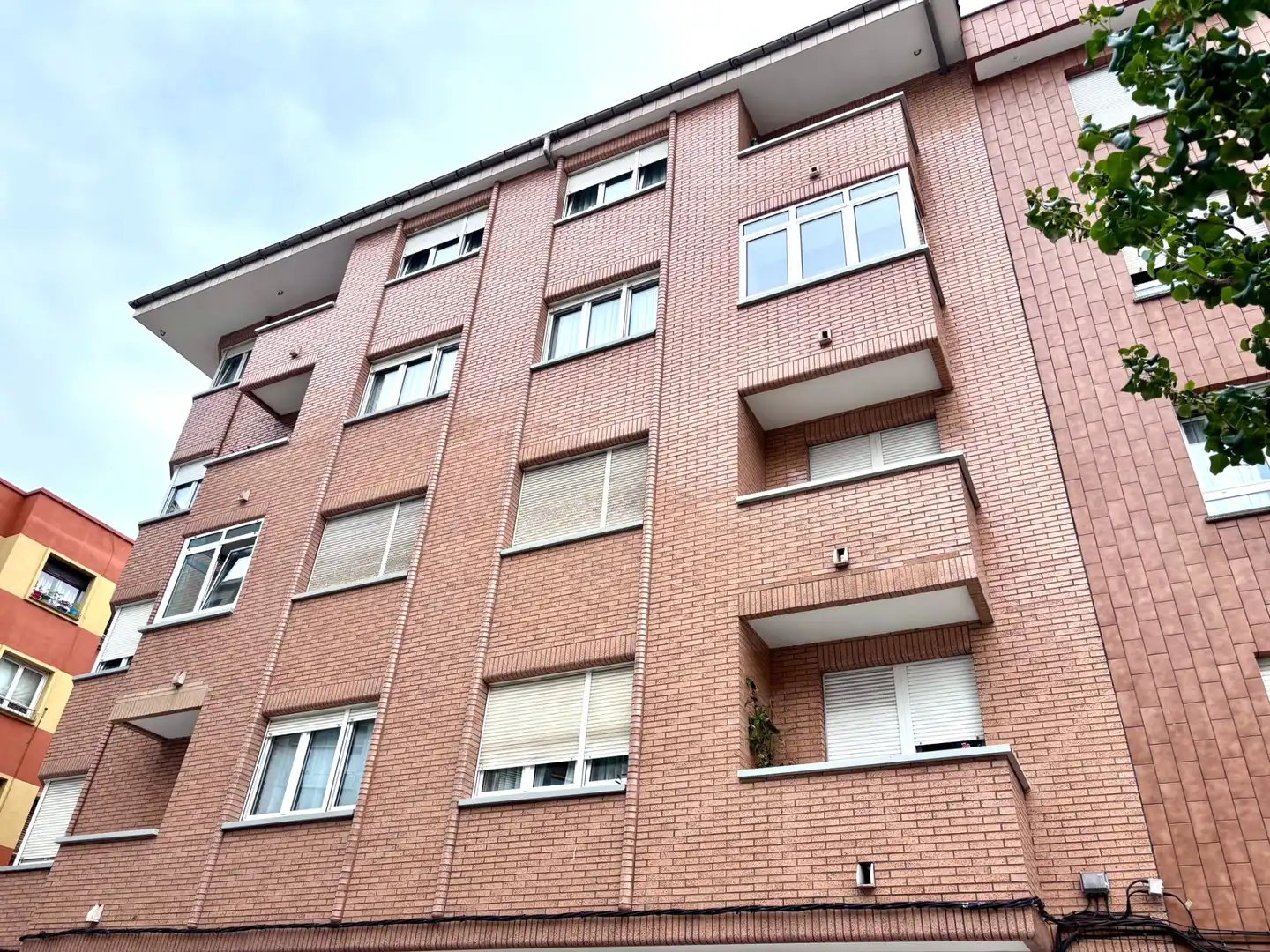Vista exterior de Piso en venta en Gijón  con Calefacción, Parquet y Terraza