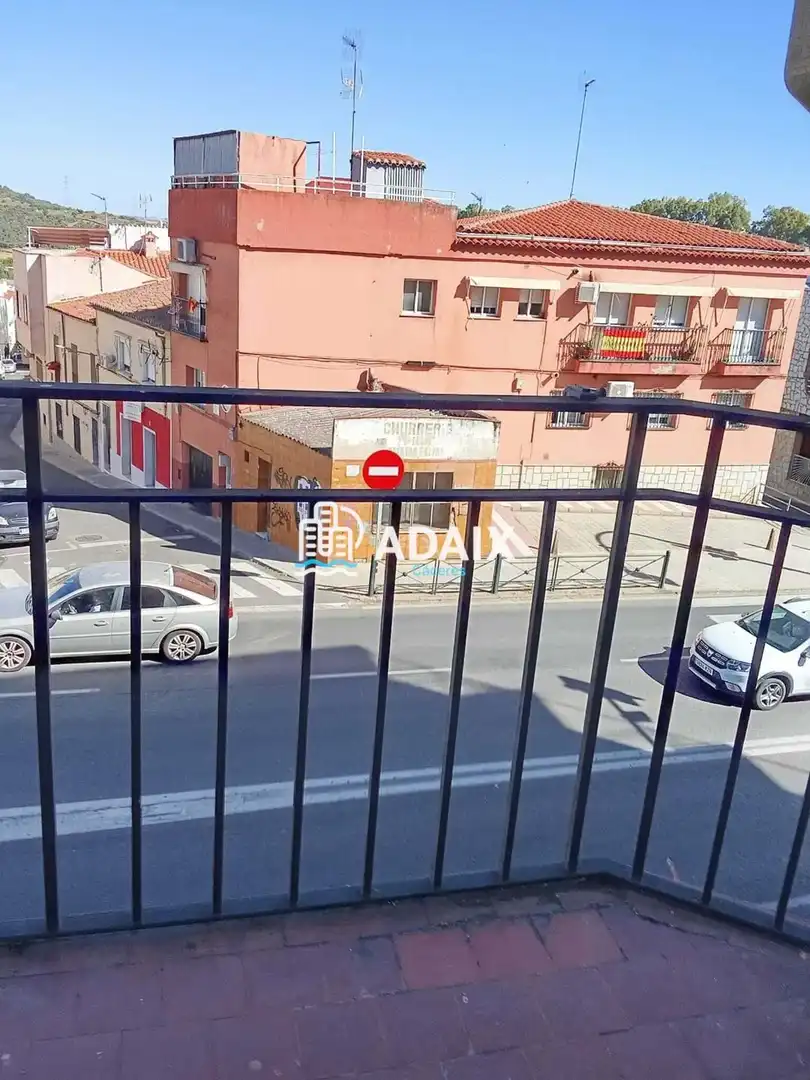 Vista exterior de Piso en venta en Cáceres con Aire acondicionado, Calefacción y Terraza