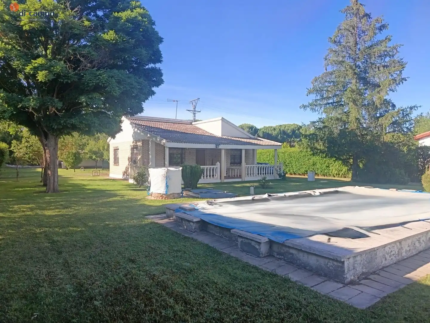 Außenansicht von Haus oder Chalet zum Verkauf in Villabáñez mit Privatgarten, Terrasse und Abstellraum