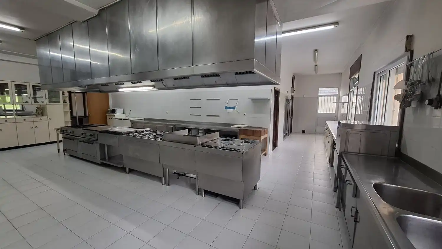 Cocina de Local de alquiler en Abegondo con Amueblado