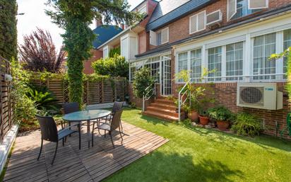 Terrasse von Einfamilien-Reihenhaus zum verkauf in  Madrid Capital mit Klimaanlage und Terrasse