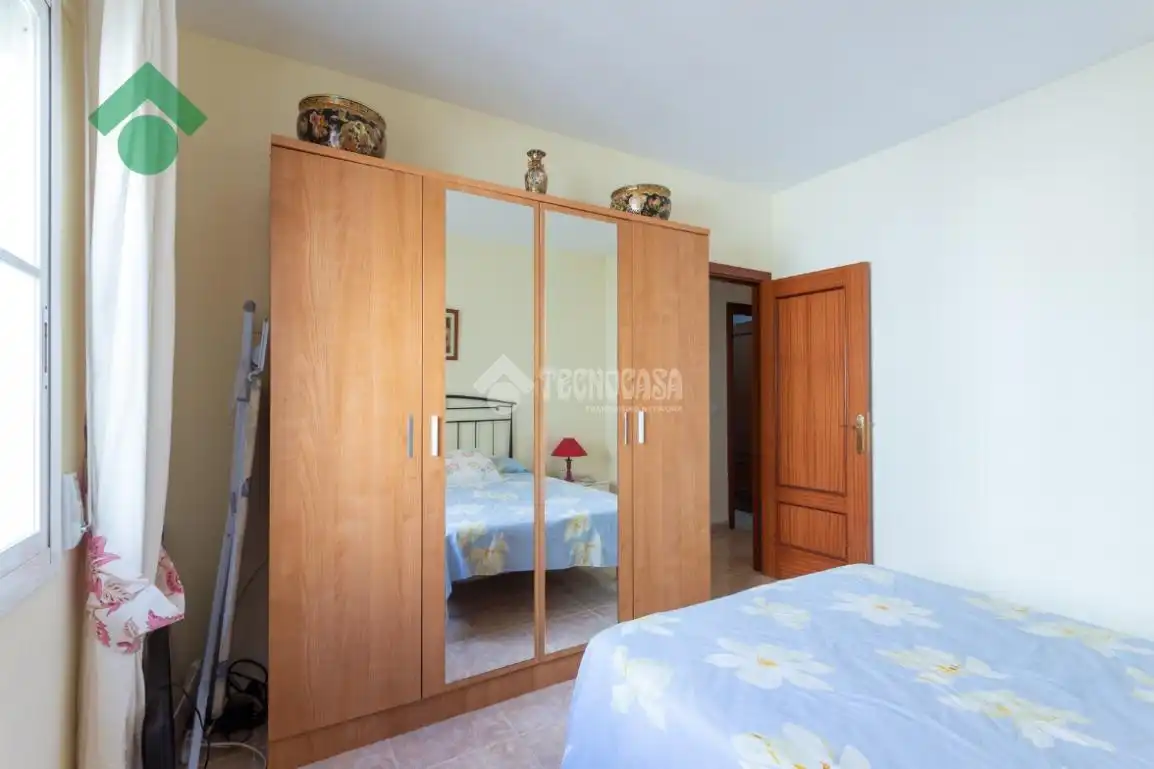 Dormitori de Casa adosada en venda en Nerja amb Aire condicionat