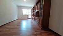 Sala d'estar de Pis en venda en Bilbao  amb Balcó