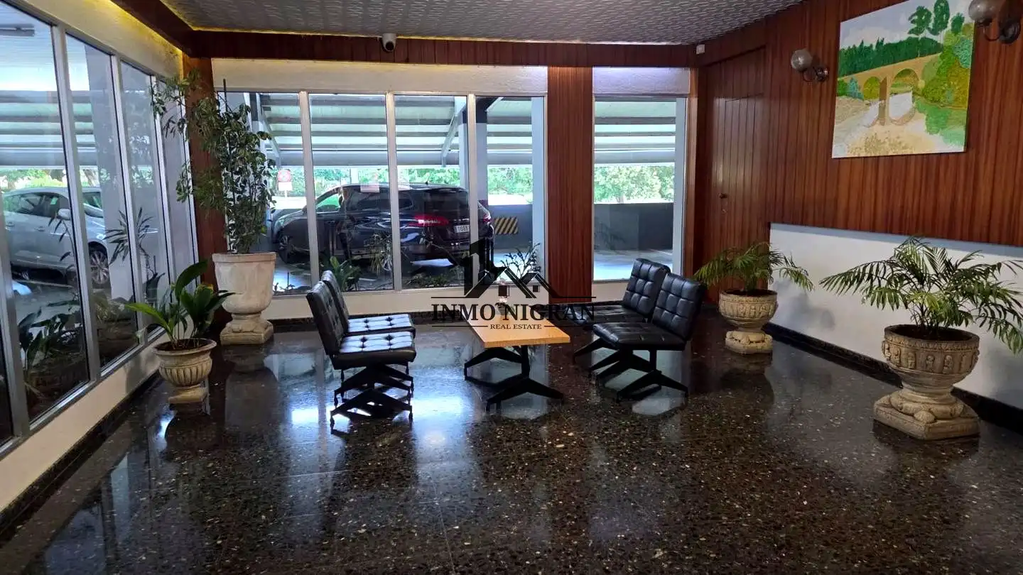 Piso en venta en Vigo  con Amueblado
