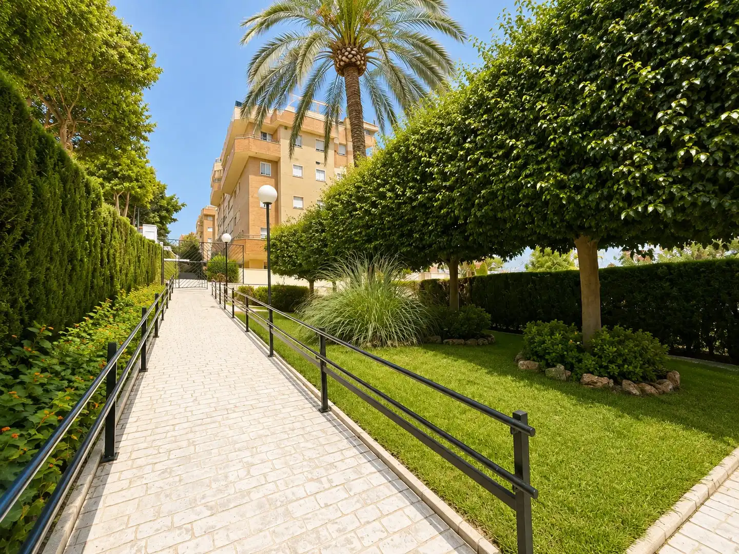 Flat with pool for sale in Calle Lora del Río, imagen 31