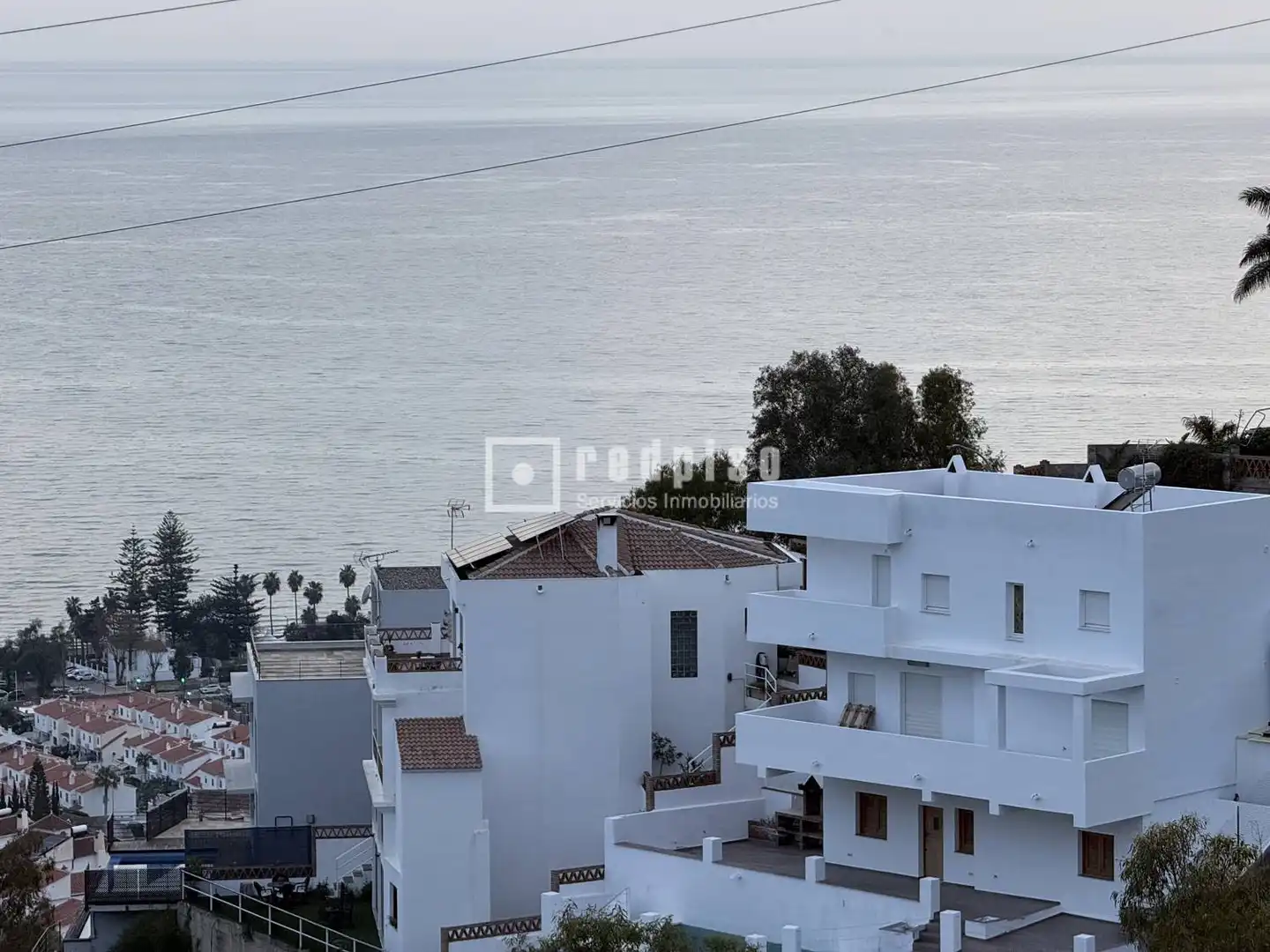 Außenansicht von Wohnung zum Verkauf in Rincón de la Victoria mit Klimaanlage, Privatgarten und Terrasse