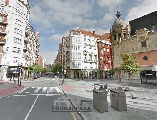 Vista exterior de Pis en venda en Bilbao  amb Calefacció i Terrassa