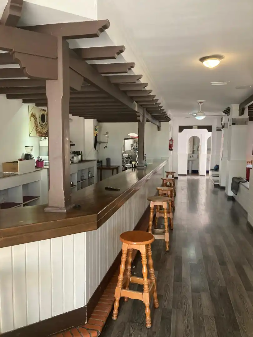 Local en venta en Ugíjar con Parquet, Terraza y Amueblado