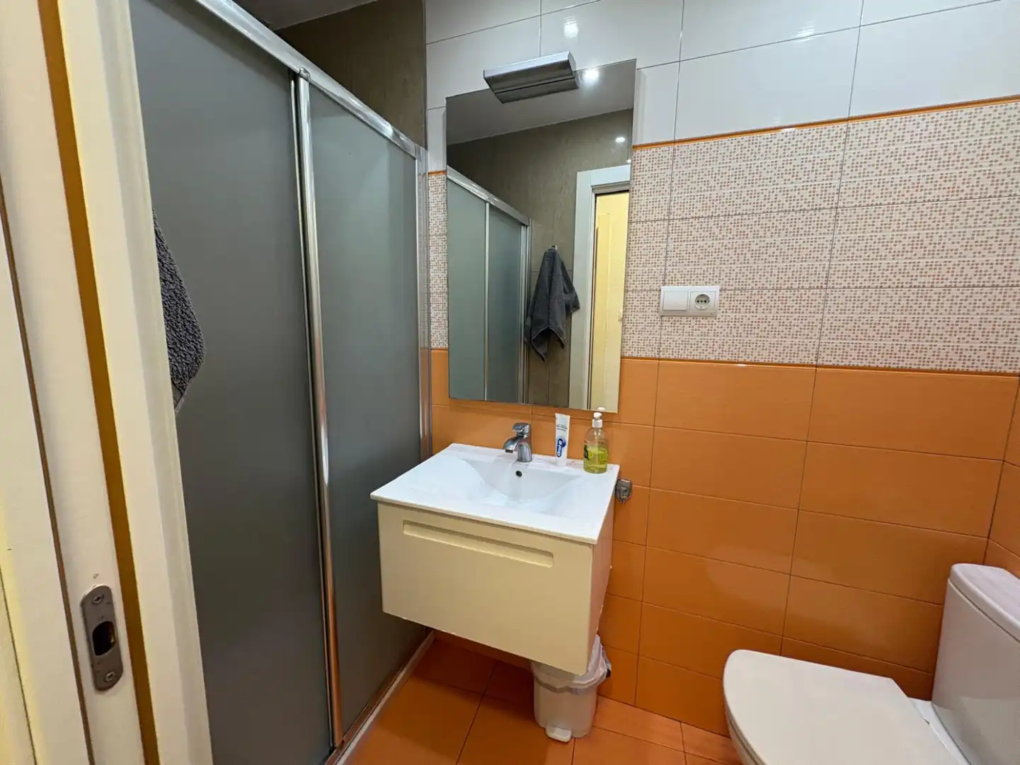 Bany de Pis en venda en Valencia amb Aire condicionat, Parquet i Moblat