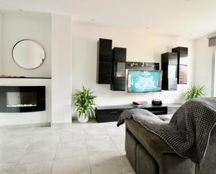 Living room of Apartment for sale in Atarfe  with Air Conditioner, Heating and Terrace