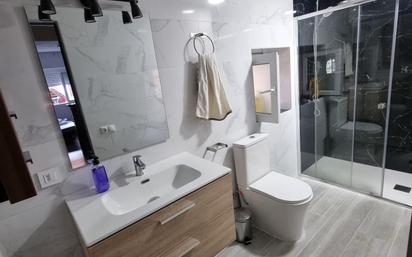 Bathroom of Flat for sale in Salamanca Capital