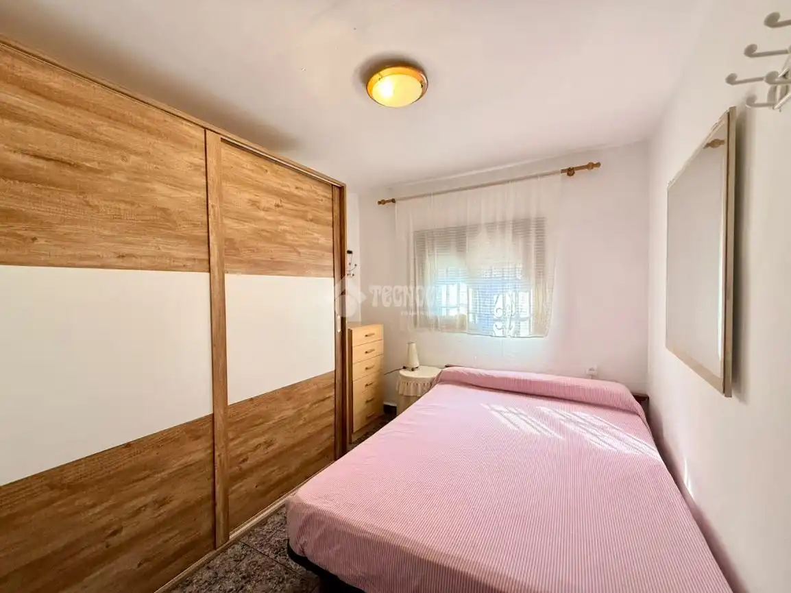 Habitación de Casa o chalet en venta en Vilanova i la Geltrú con Aire acondicionado, Terraza y Piscina