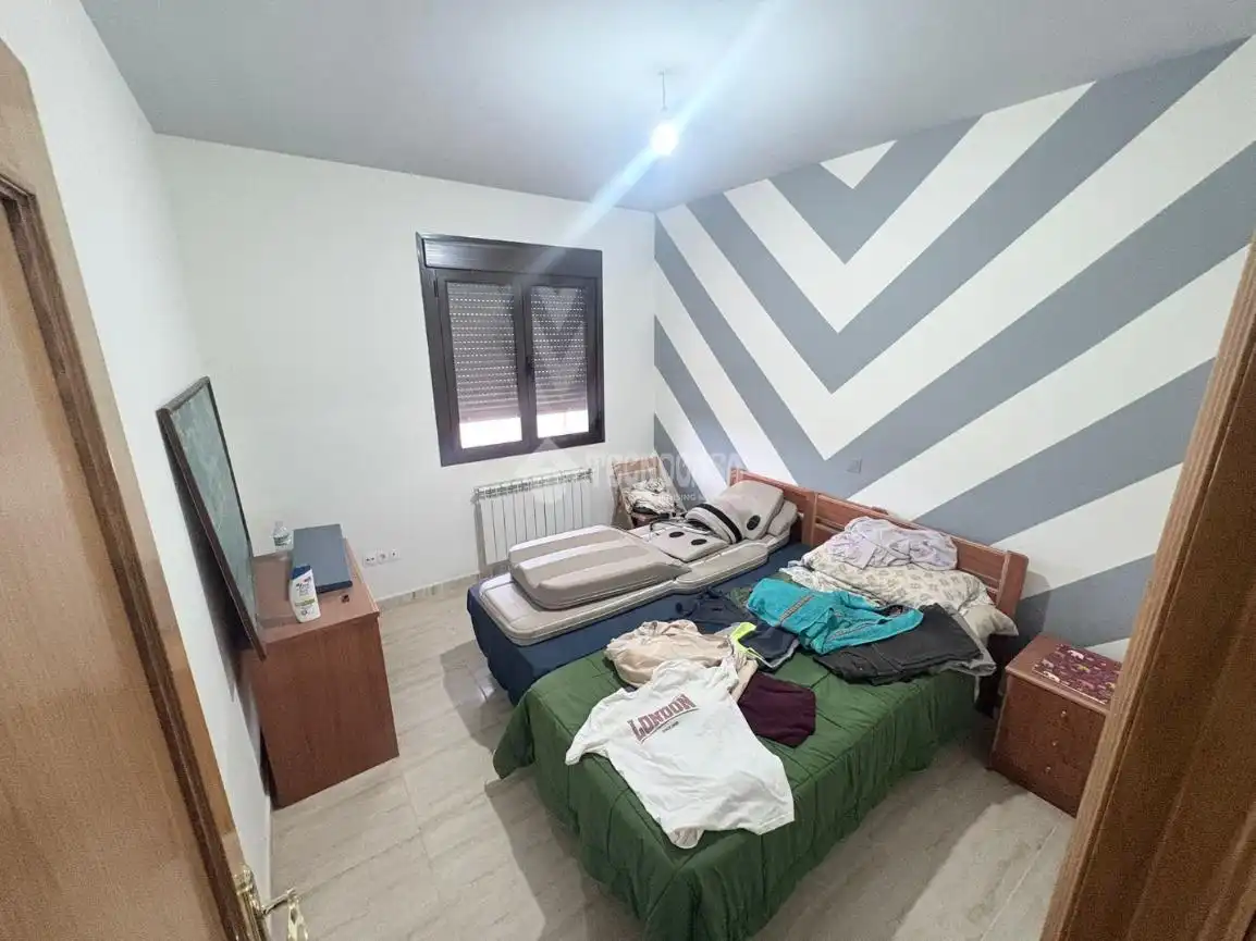 Habitación de Casa adosada en venta en Velada con Aire acondicionado, Calefacción y Jardín privado