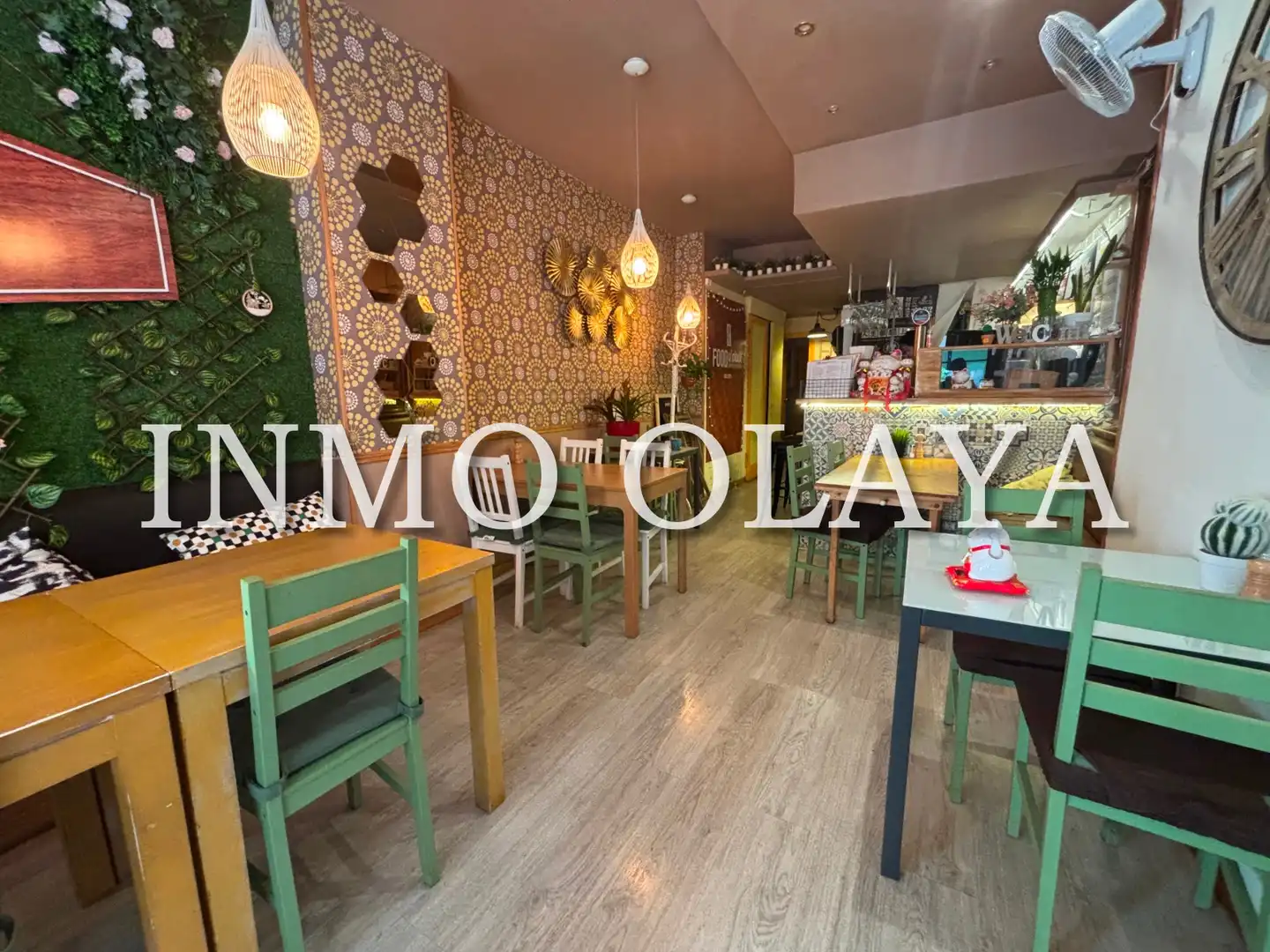 Local en traspaso en  Barcelona Capital con Terraza