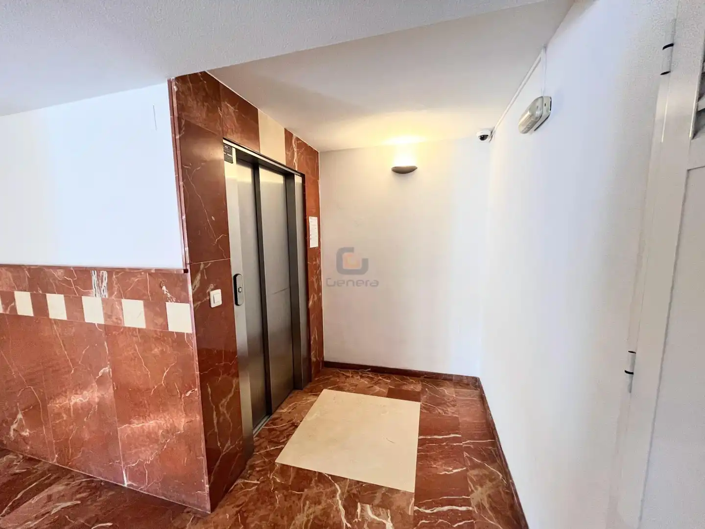 Piso en venta en Alicante / Alacant con Jardín privado, Terraza y Piscina comunitaria