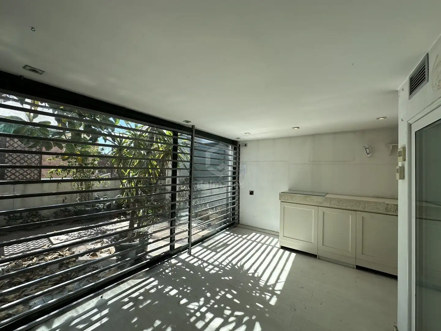 Terrasse von Einfamilien-Reihenhaus zum Verkauf in El Prat de Llobregat mit Privatgarten und Terrasse
