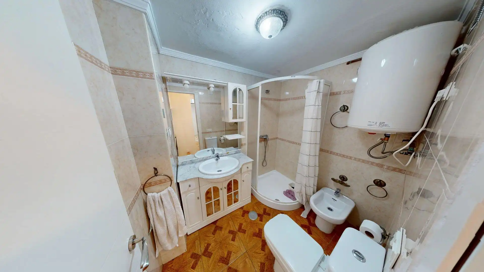 Bathroom of Flat for sale in Benalmádena  with Air Conditioner, Heating and Private garden