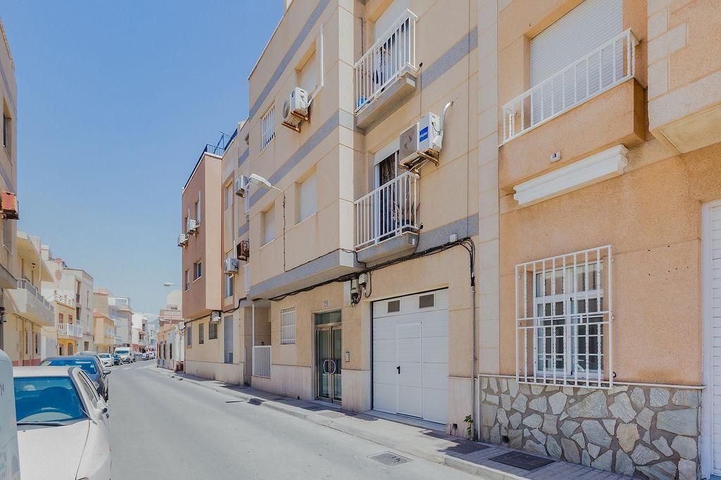 Vista exterior de Piso en venta en El Ejido con Terraza
