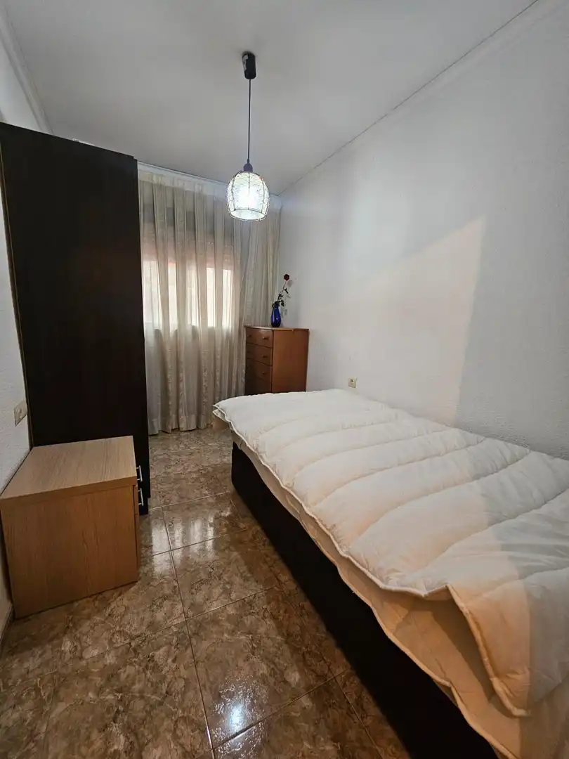 Bedroom of Flat for sale in Valencia  with Air Conditioner, Storage room and Balcony