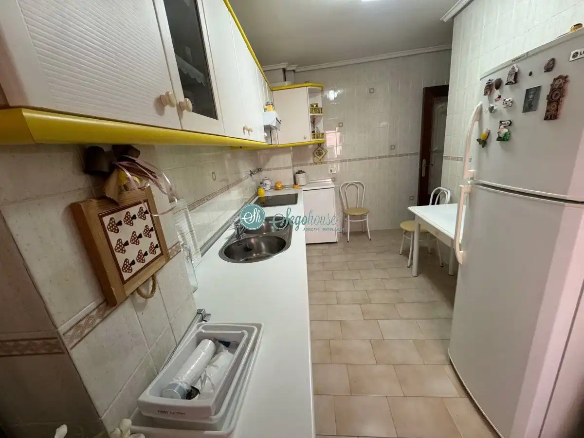 Cocina de Piso en venta en Segovia con Calefacción, Terraza y Trastero