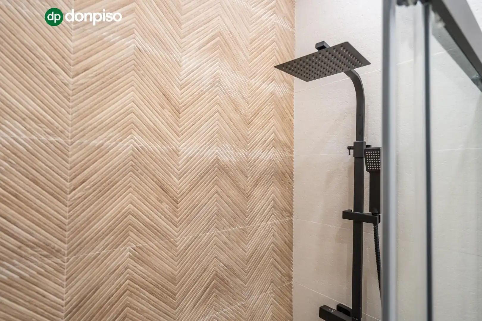 Baño de Loft en venta en Granada con Aire acondicionado, Calefacción y Amueblado