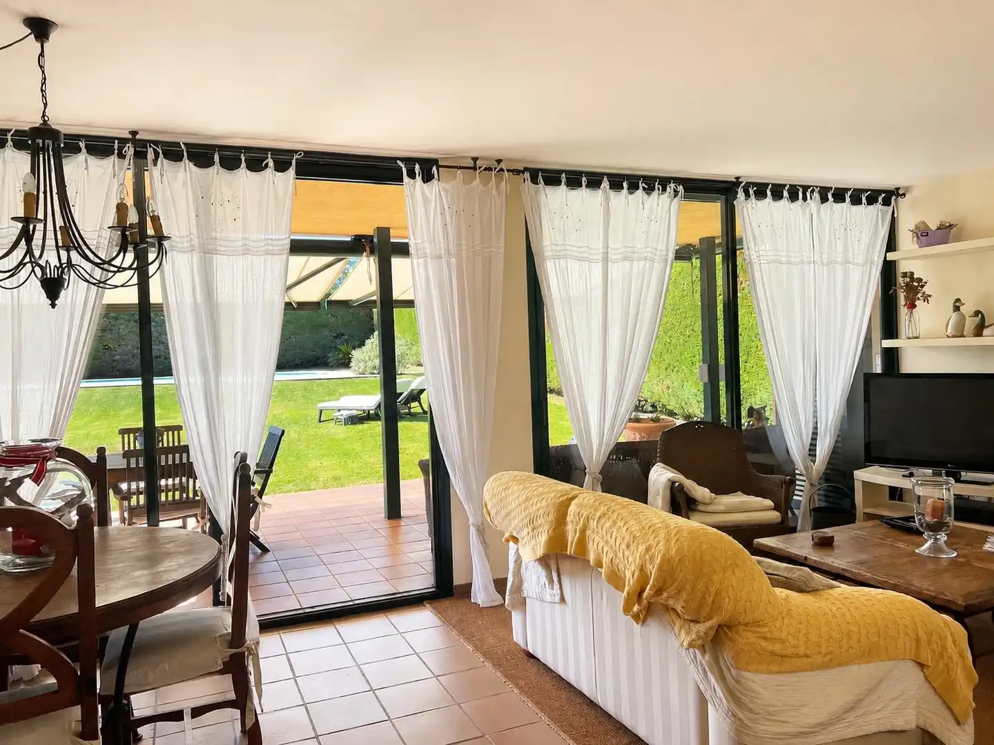 Villa con piscina in vendita a Avenida Avinguda de Josep Maria de Ventós, 29, imagen 5
