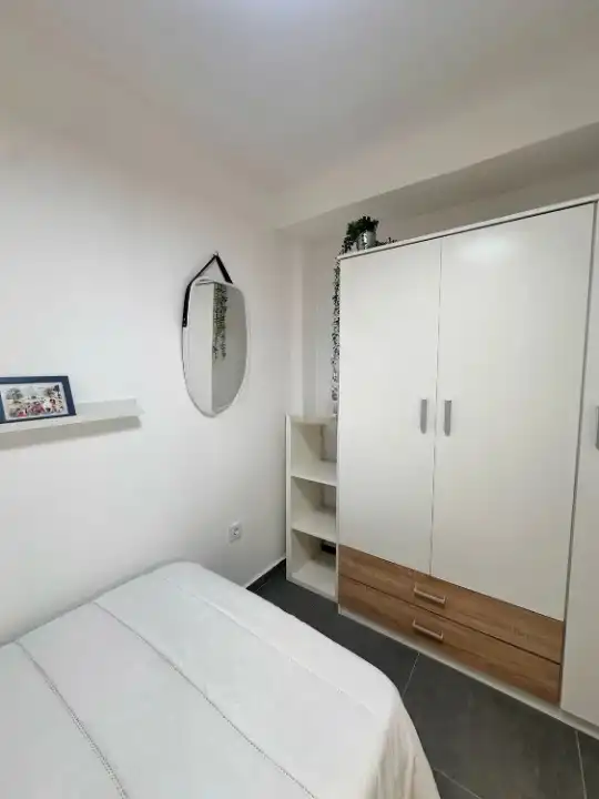 Schlafzimmer von Wohnung zur Miete in Valencia mit Klimaanlage, Heizung und Möbliert