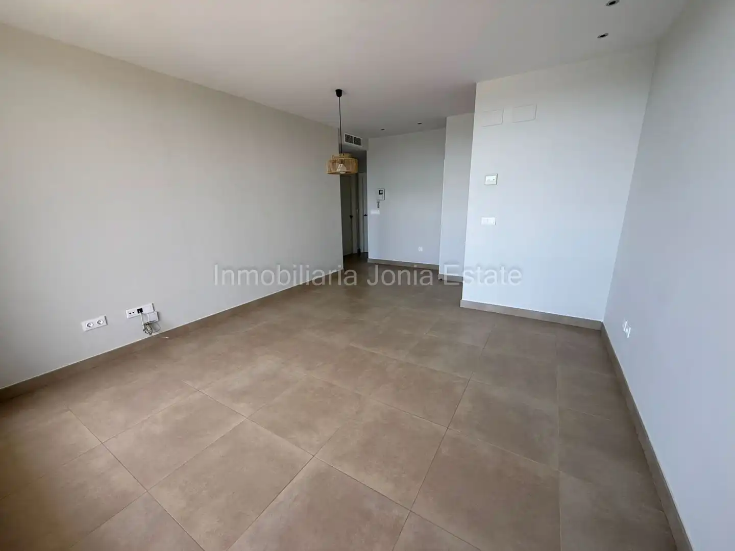 Sala d'estar de Apartament de lloguer en Villajoyosa / La Vila Joiosa amb Aire condicionat, Jardí privat i Terrassa