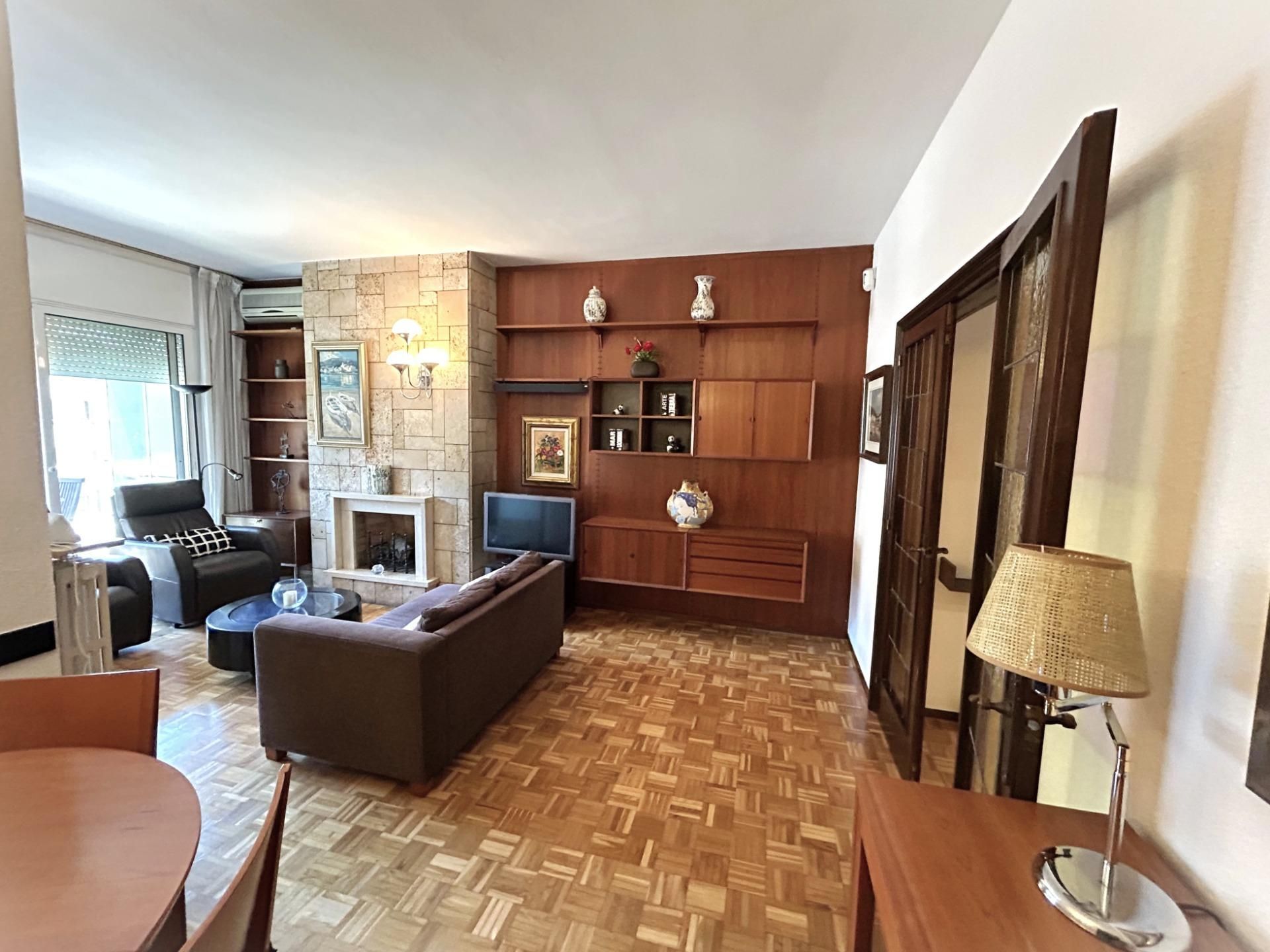 Sala d'estar de Pis de lloguer en  Barcelona Capital amb Aire condicionat, Calefacció i Balcó