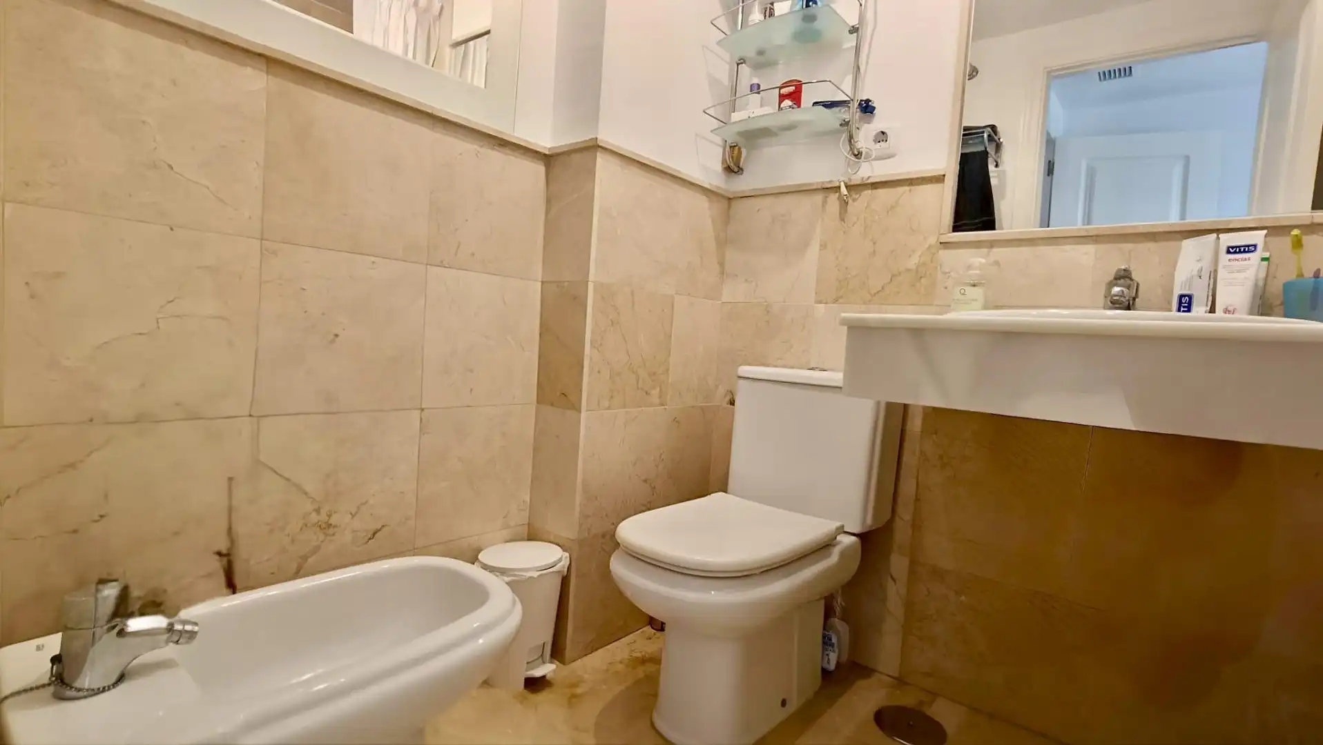 Bathroom of Flat for sale in Manilva