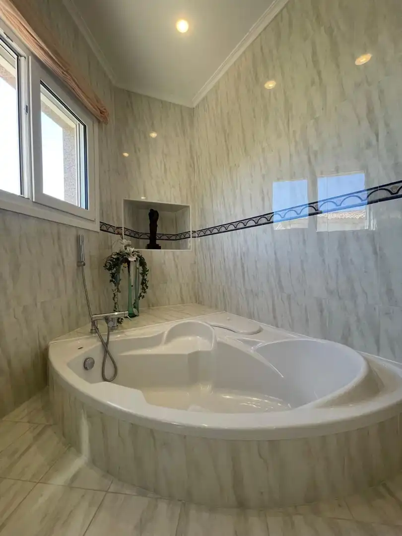 Bathroom of Houses for sale in Vinaròs  with Air Conditioner, Terrace and Furnished