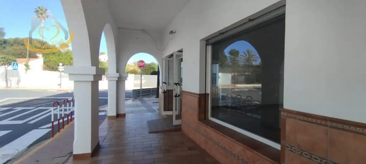 Local en venda en El Rompido amb Terrassa