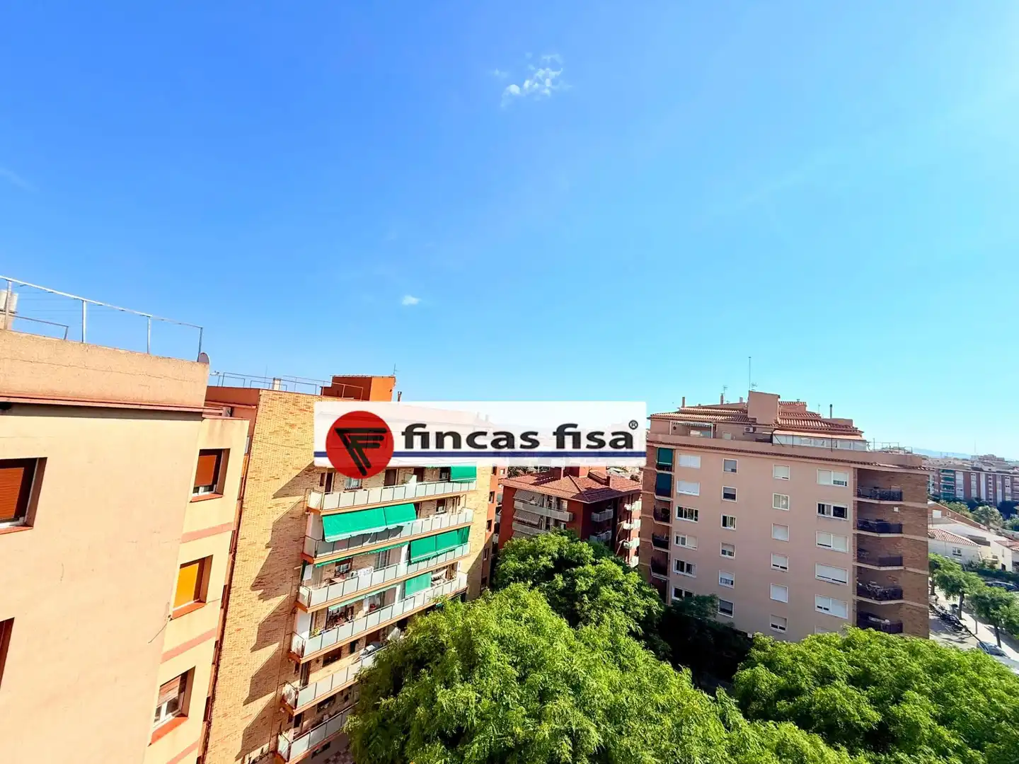 Vista exterior de Pis en venda en Premià de Mar amb Aire condicionat, Calefacció i Terrassa