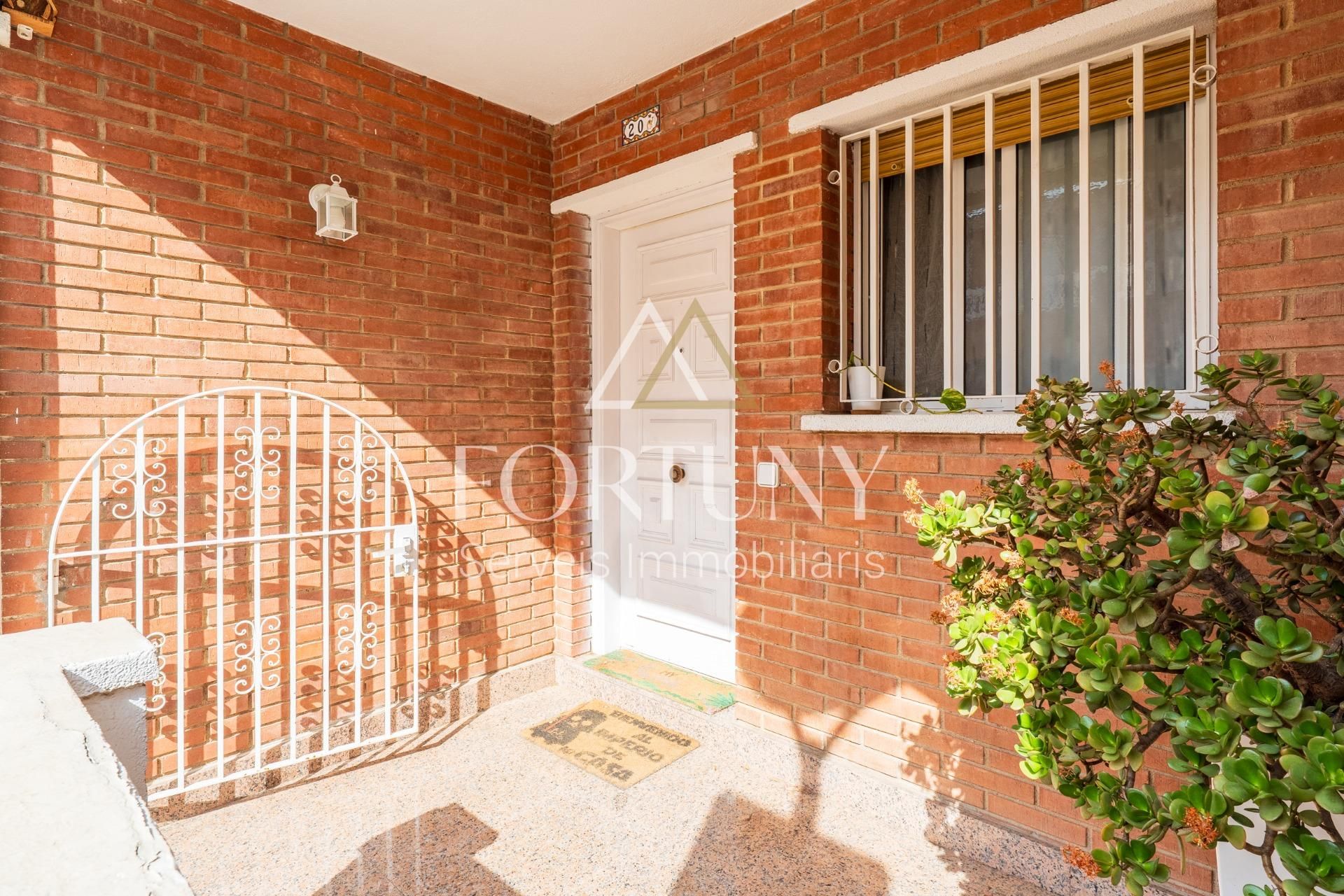 Exterior view of House or chalet for sale in Reus  with Air Conditioner, Private garden and Terrace