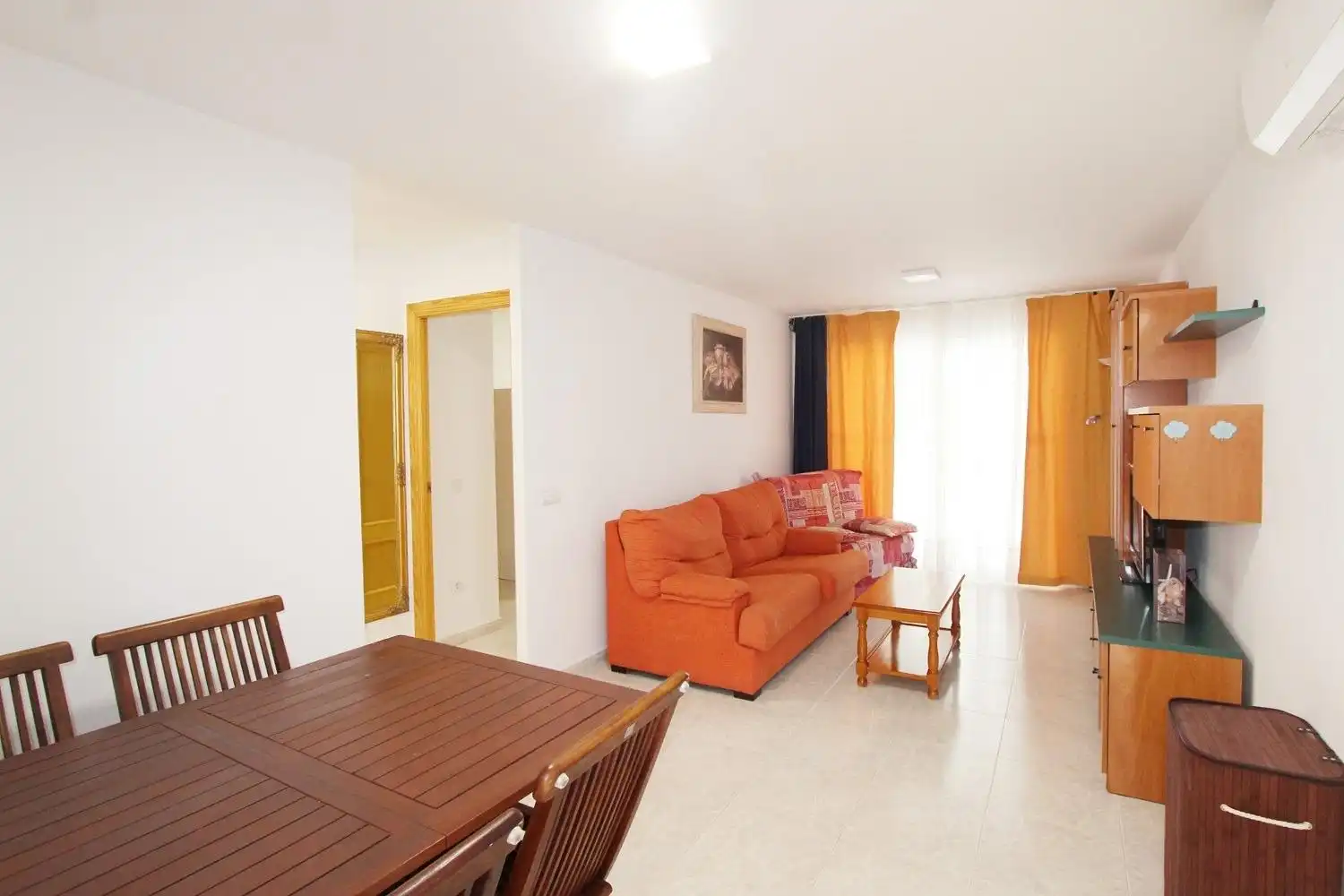 Living room of Flat for sale in Oropesa del Mar / Orpesa  with Air Conditioner, Terrace and Storage room