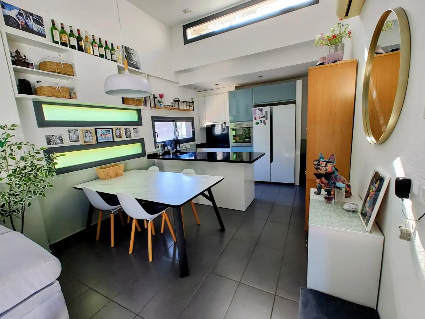House with pool for sale in Calle Paso de Calais 13, imagen 4