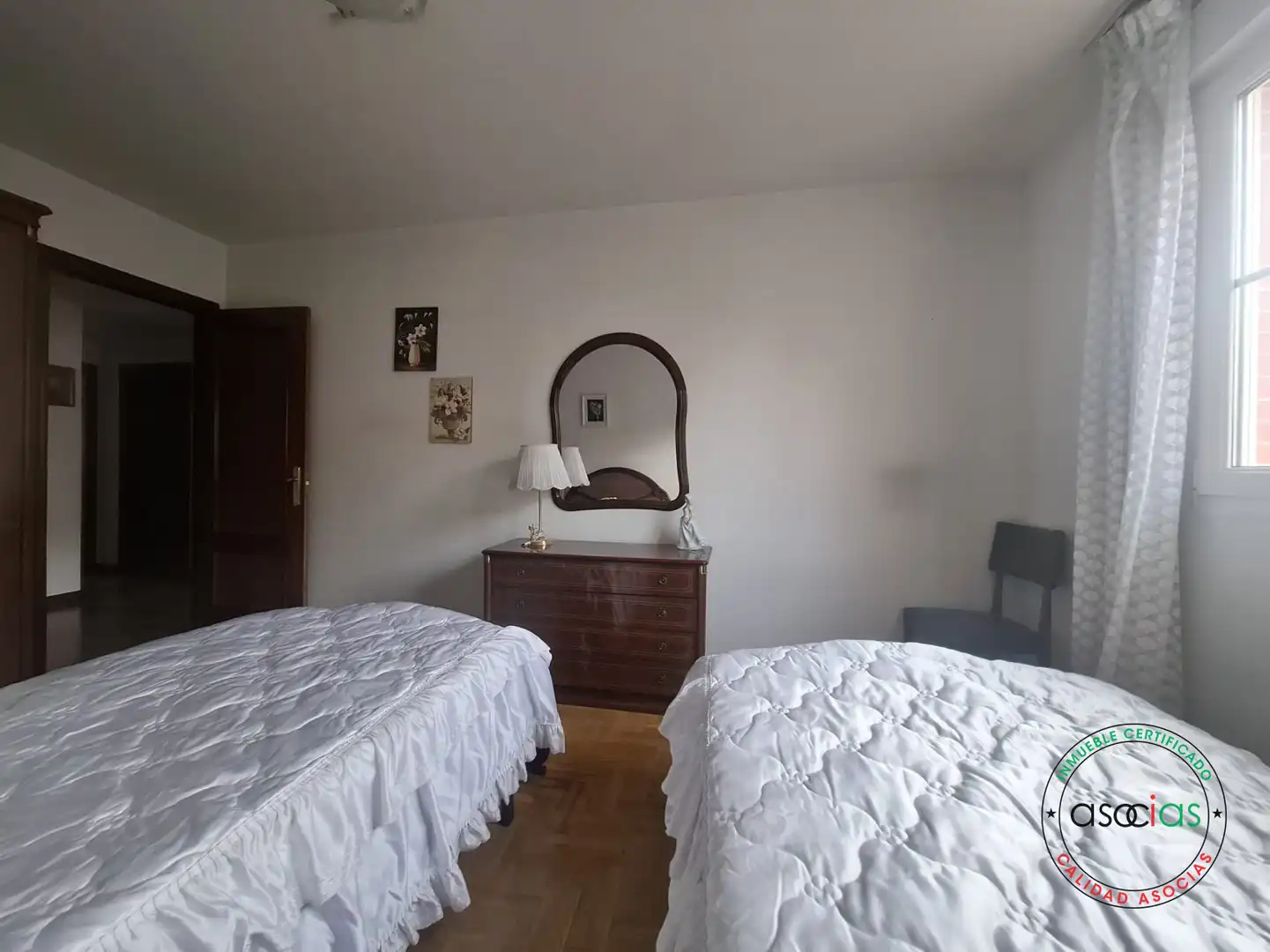 Habitación de Piso en venta en Gijón  con Calefacción, Parquet y Trastero