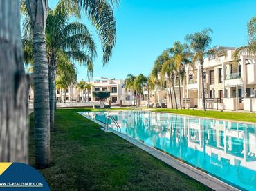 Bungalow con balcón en venta en Los Balcones - Los Altos