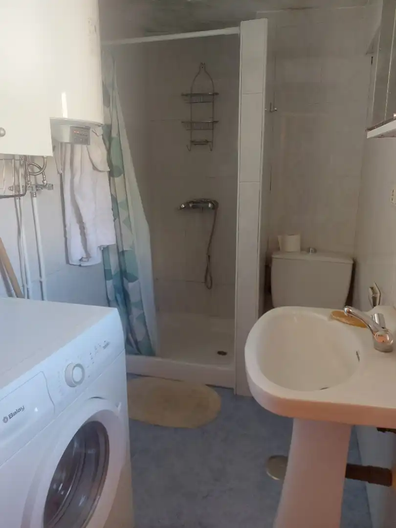 Baño de Piso de alquiler en Toledo con Calefacción, Amueblado y Horno