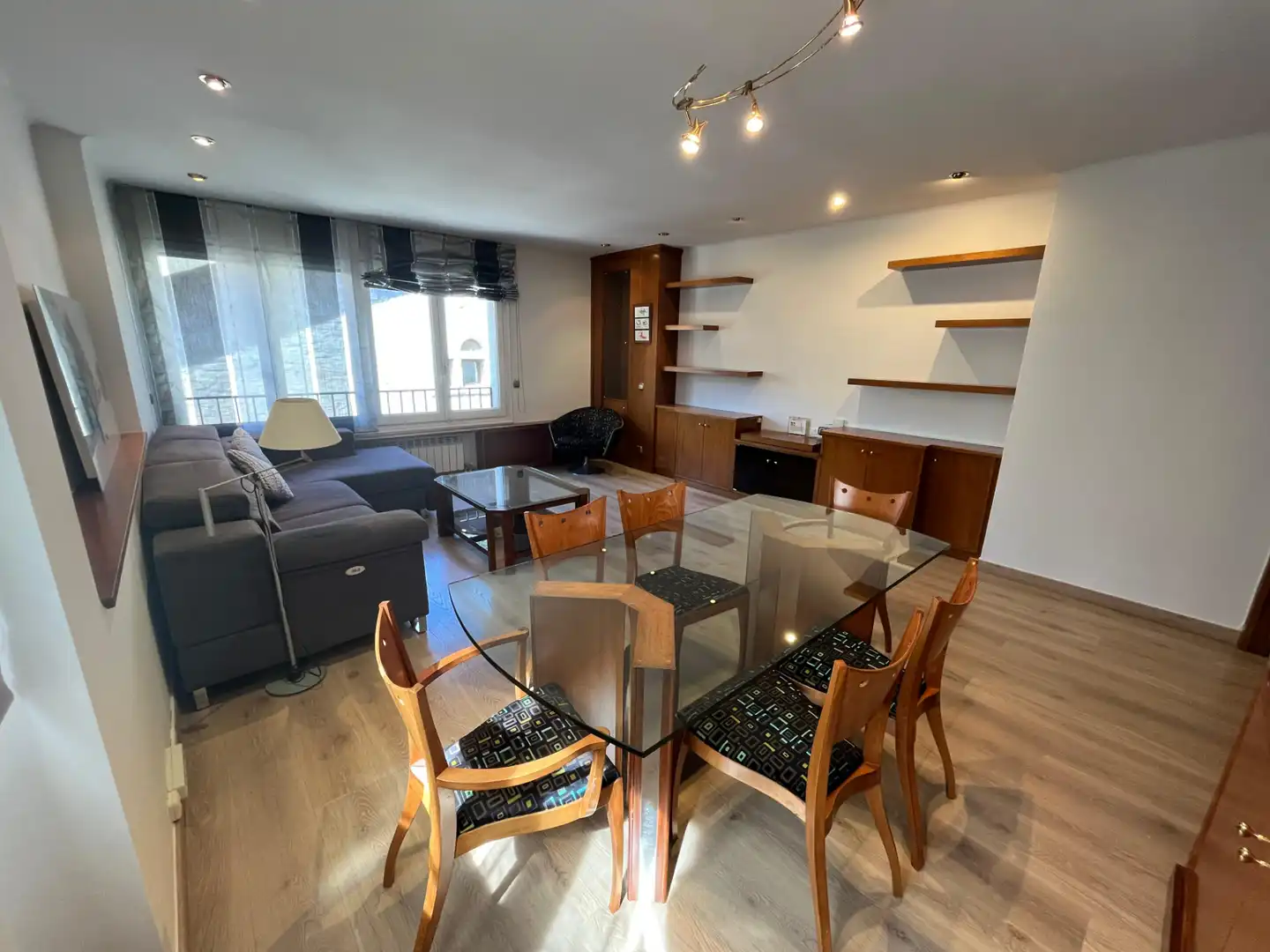 Living room of Flat for rent in Escaldes – Engordany  with Heating, Parquet flooring and Furnished