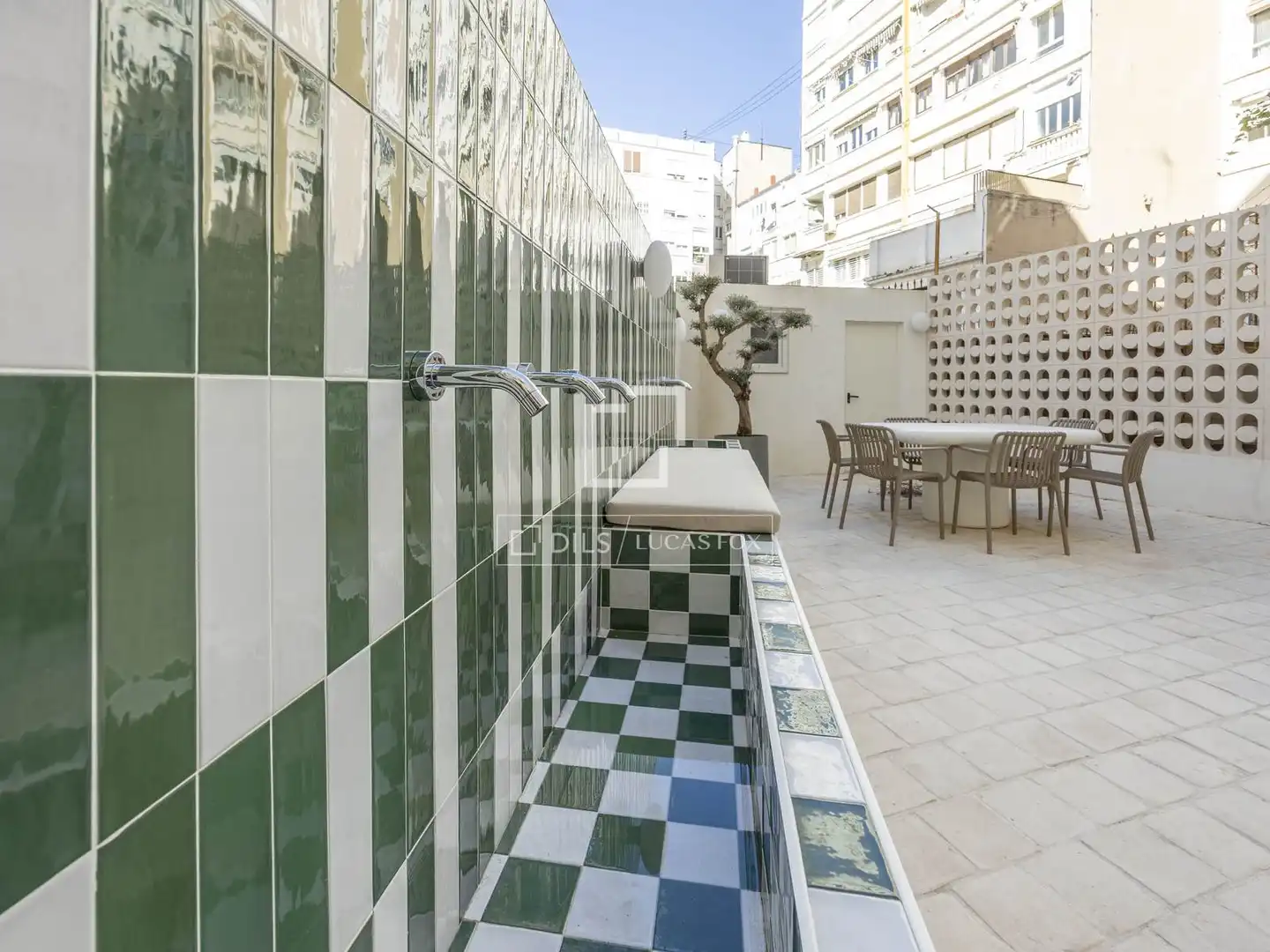Terraza de Piso en venta en Valencia con Aire acondicionado, Terraza y Amueblado