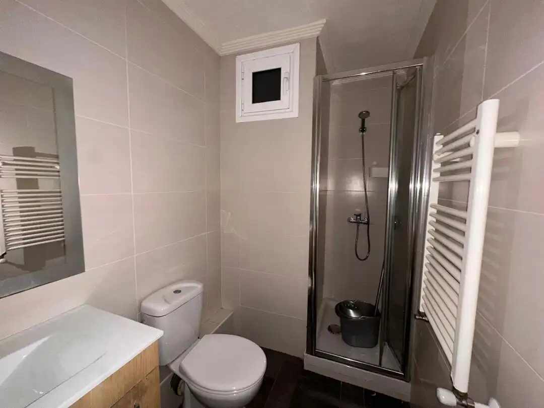 Baño de Piso en venta en Galdakao con Calefacción, Parquet y Amueblado