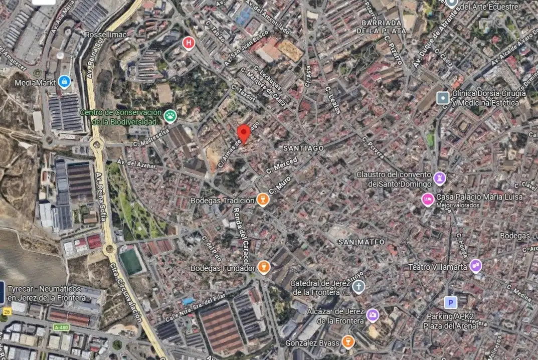 Piso en venta en C/ ARMAS DE SANTIAGO 15, Santiago - Coronación