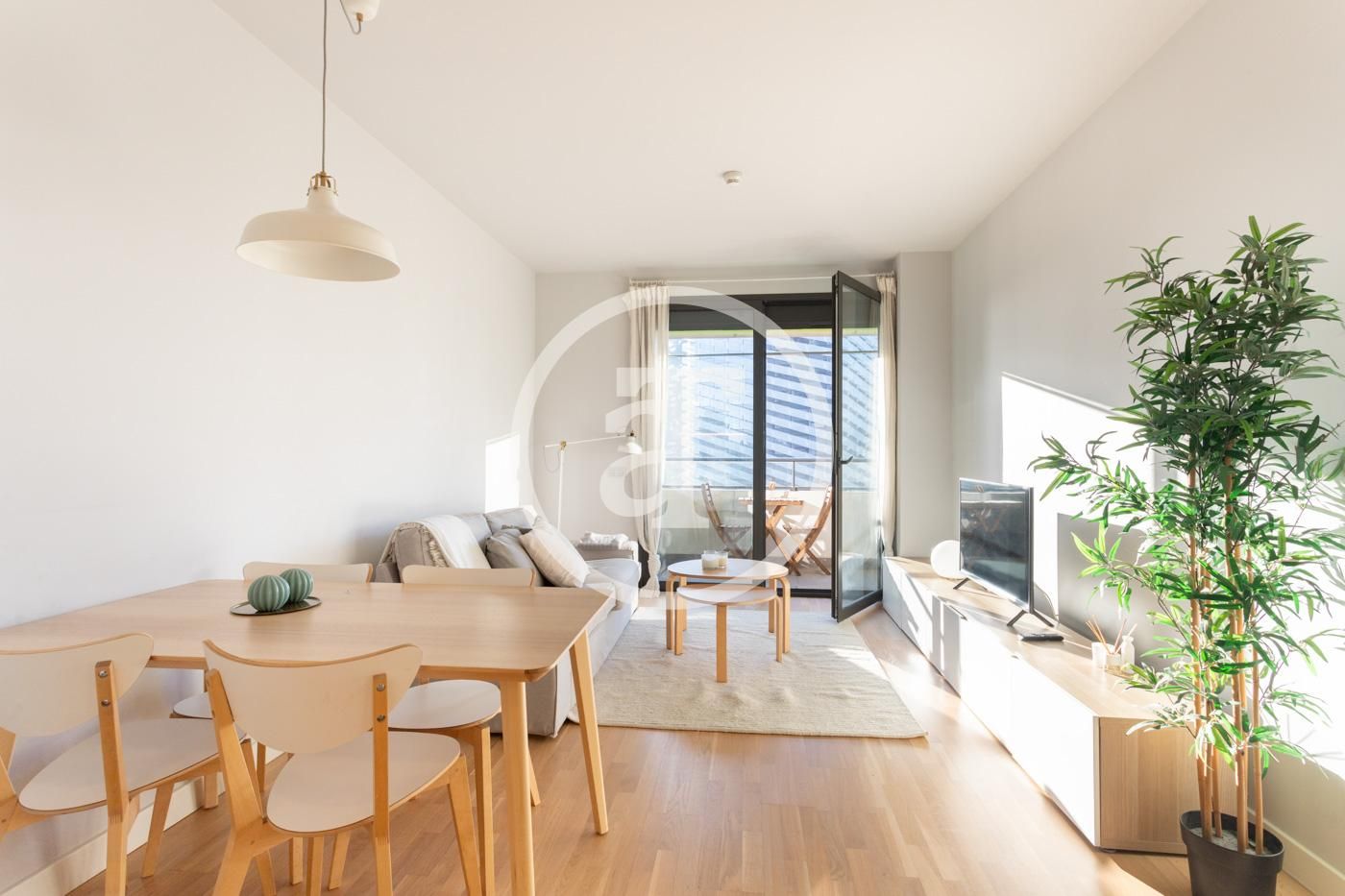 Sala d'estar de Pis de lloguer en L'Hospitalet de Llobregat amb Aire condicionat, Calefacció i Traster