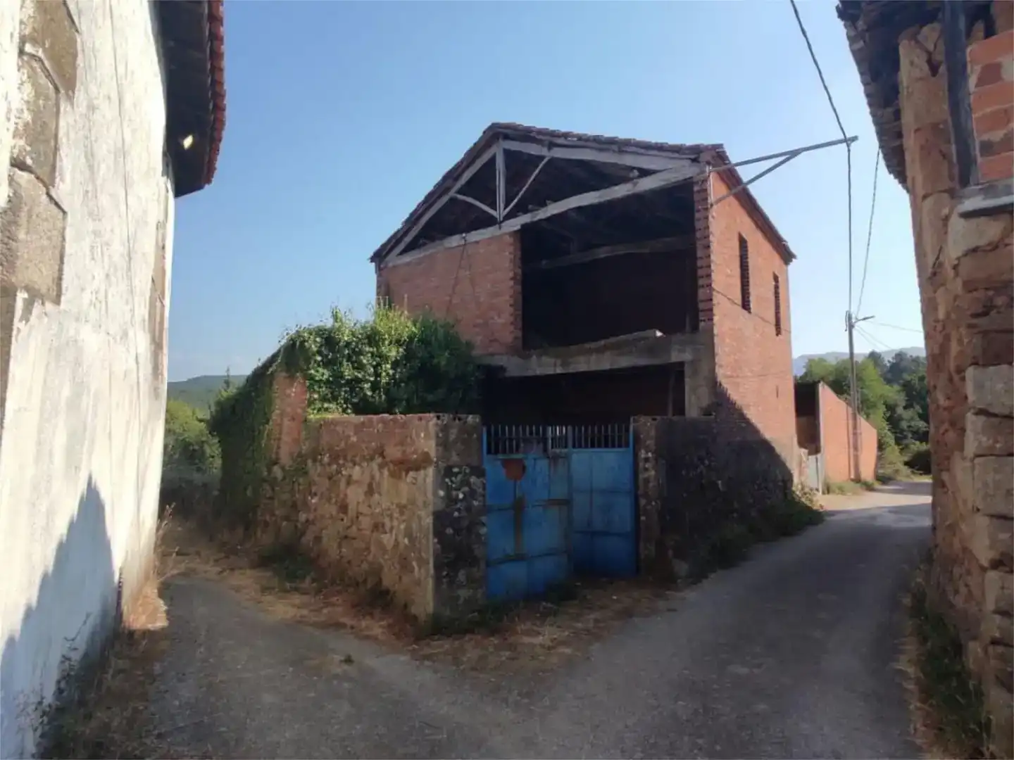 Vista exterior de Casa adosada en venda en Sober