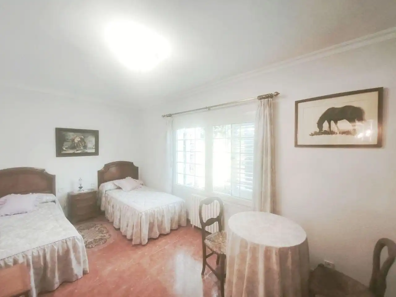 Habitación de Casa o chalet en venta en Paterna con Aire acondicionado, Calefacción y Jardín privado