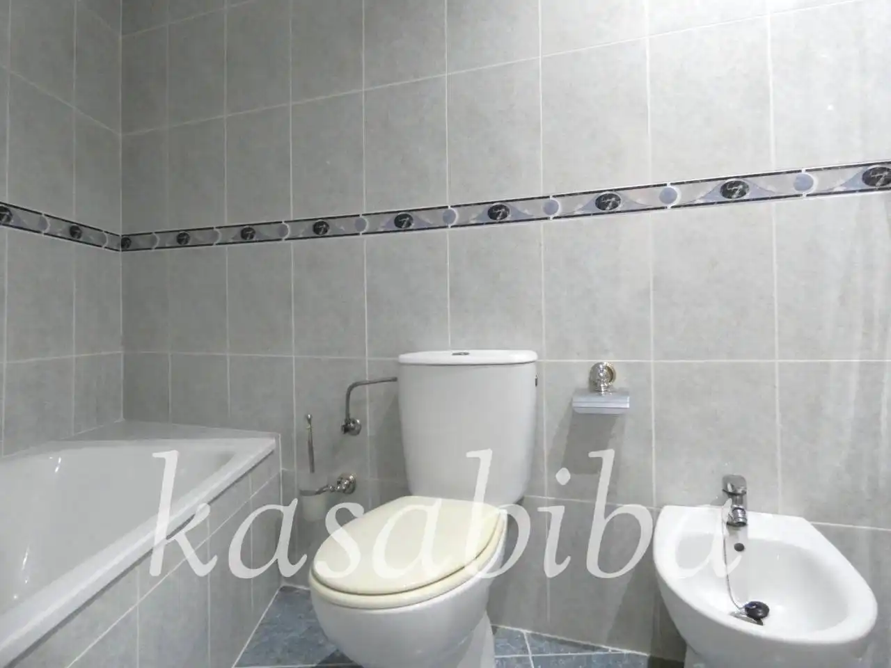 Piso en venta en Calle Ramón Muntaner, Avenida de la Paz