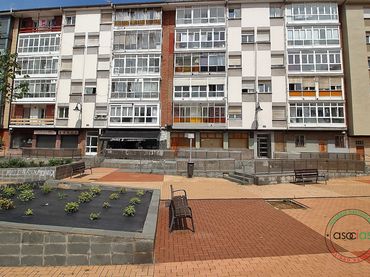 Gewerbefläche zum Verkauf in Gijón - CL PUERTO RICO 25